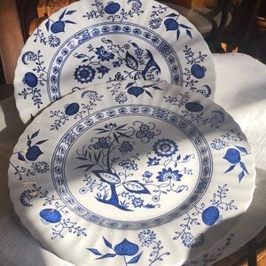 VTG. J&G Meakin plates. Total of 2